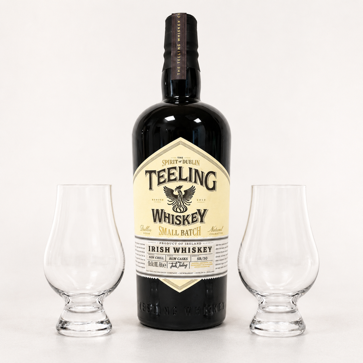 Teeling Small Batch med två Glencairn-glas